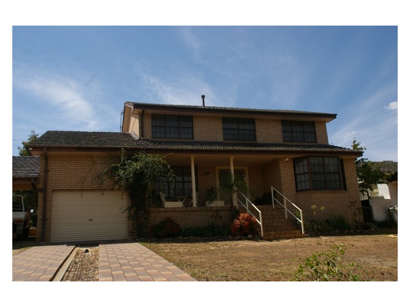 40 Dowell Street, Cowra NSW 2794