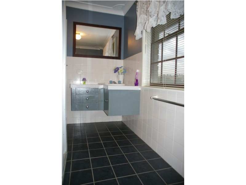 40 Dowell Street, Cowra NSW 2794