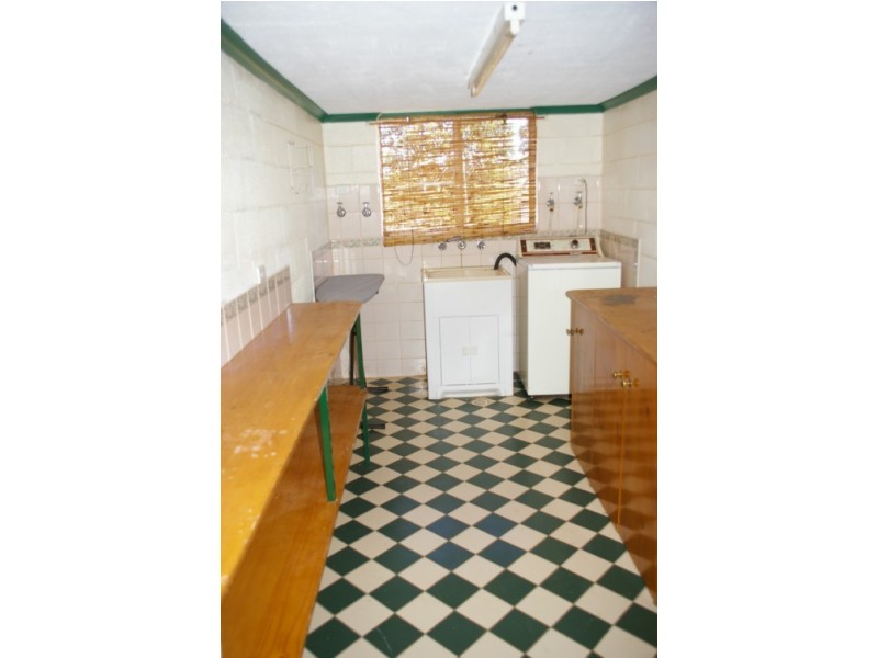 16 Nelson Street, Cowra NSW 2794