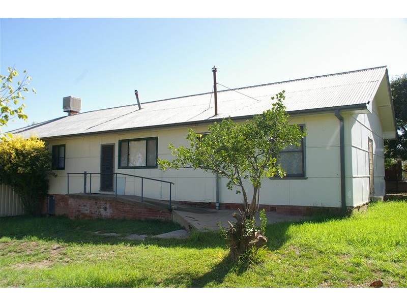 29 Darling Avenue, Cowra NSW 2794
