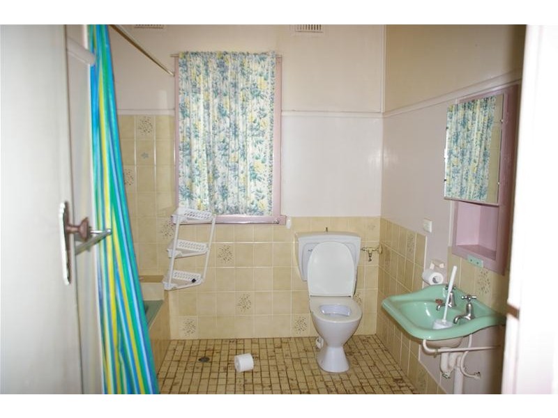 29 Darling Avenue, Cowra NSW 2794