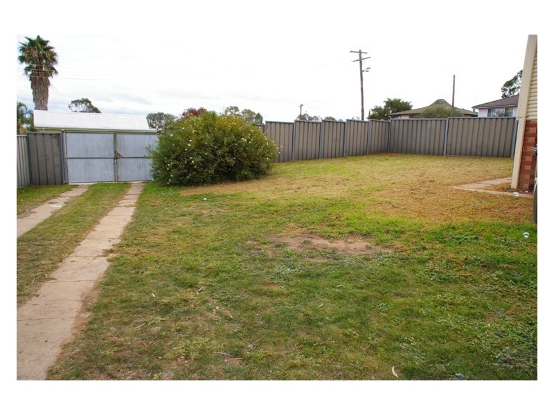 37 Bourke Street, Cowra NSW 2794