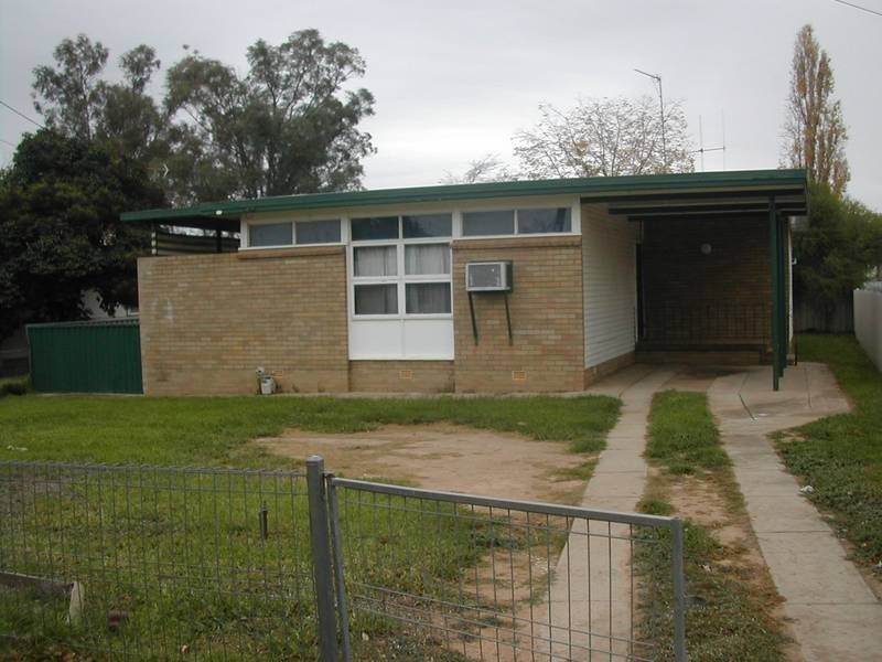 28 Victor St, Cowra NSW 2794