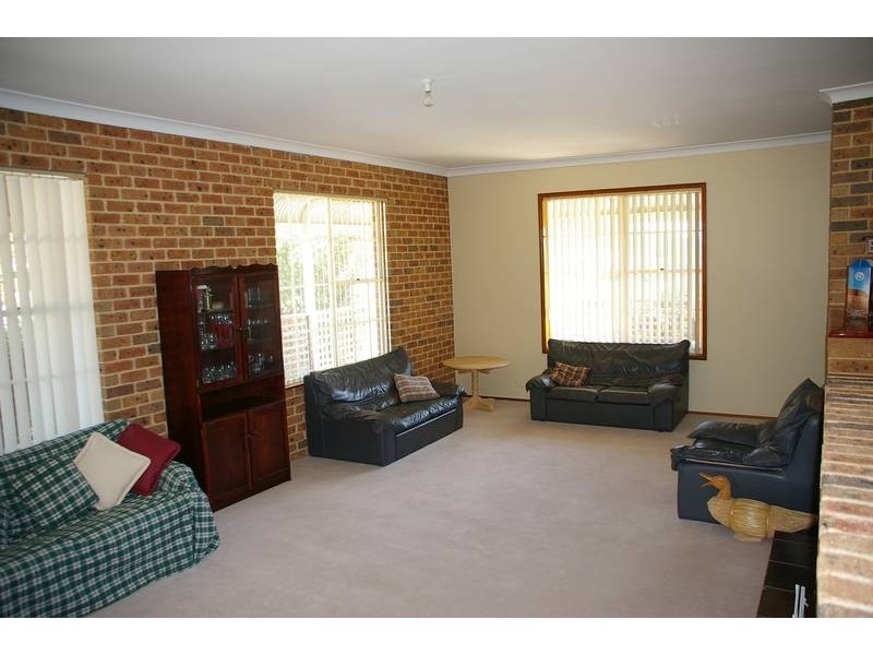 8 Gower Hardy Circuit, Cowra NSW 2794
