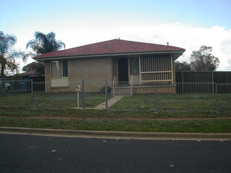 1 Jindalee Circuit, Cowra NSW 2794