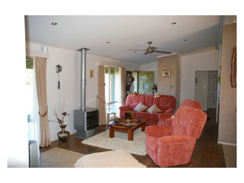 170 Barrs Road, Cowra NSW 2794