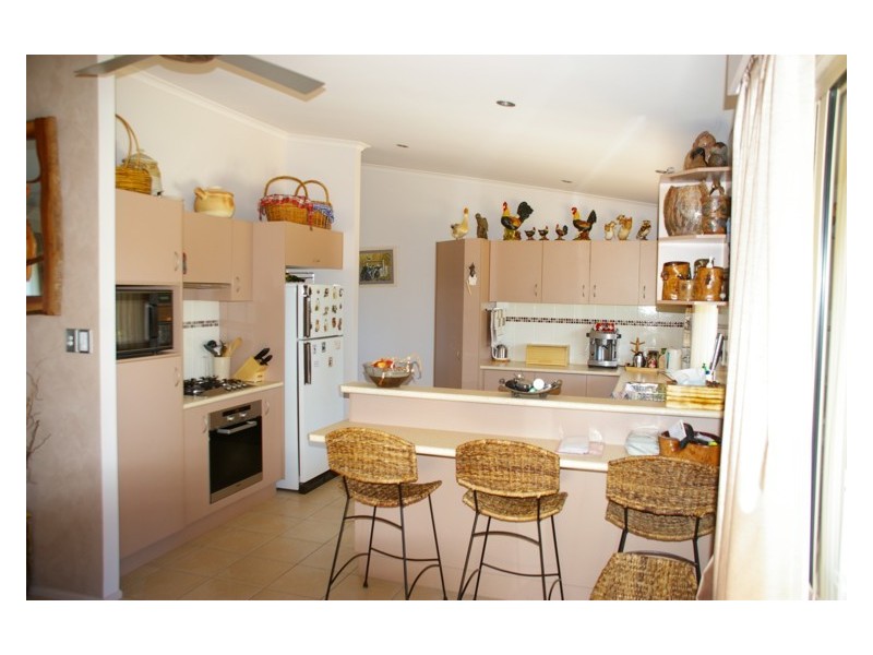 170 Barrs Road, Cowra NSW 2794