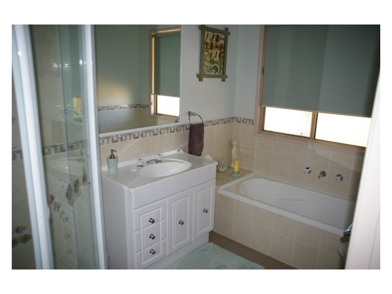 170 Barrs Road, Cowra NSW 2794