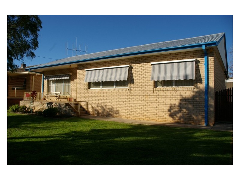 1 Newcombe Street, Cowra NSW 2794