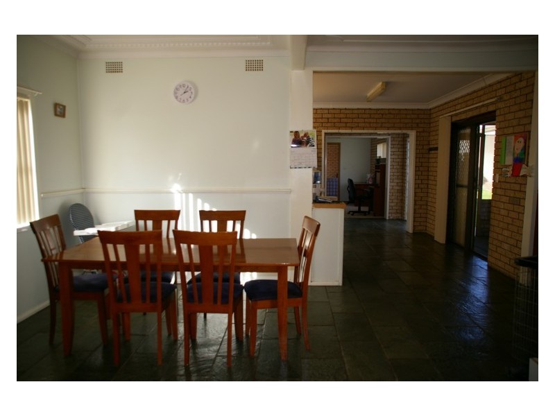 1 Newcombe Street, Cowra NSW 2794