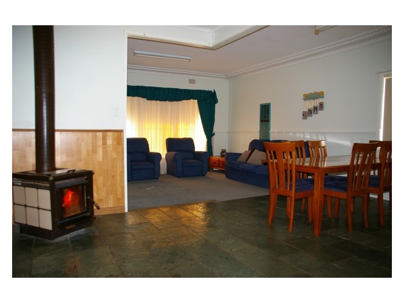 1 Newcombe Street, Cowra NSW 2794