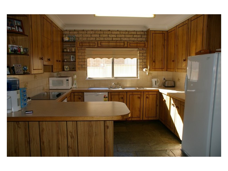 1 Newcombe Street, Cowra NSW 2794