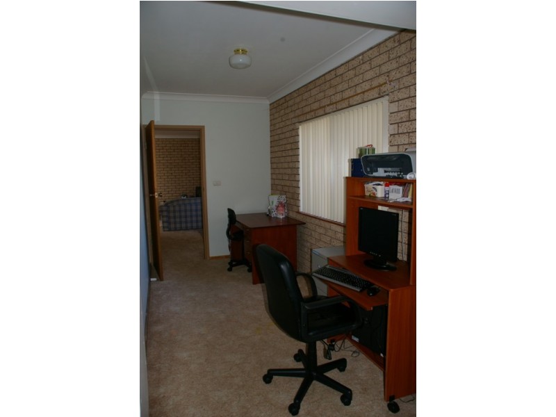 1 Newcombe Street, Cowra NSW 2794