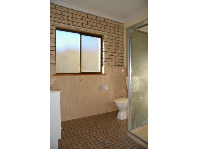 1 Newcombe Street, Cowra NSW 2794