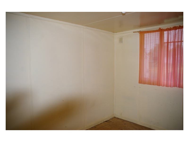 70-72 Carrington Street, Woodstock NSW 2793