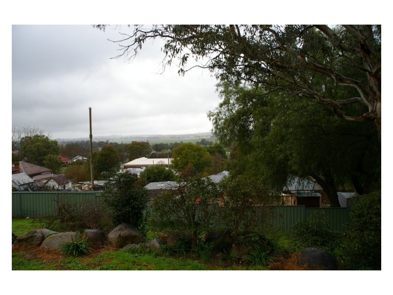 8 College Drive, Cowra NSW 2794