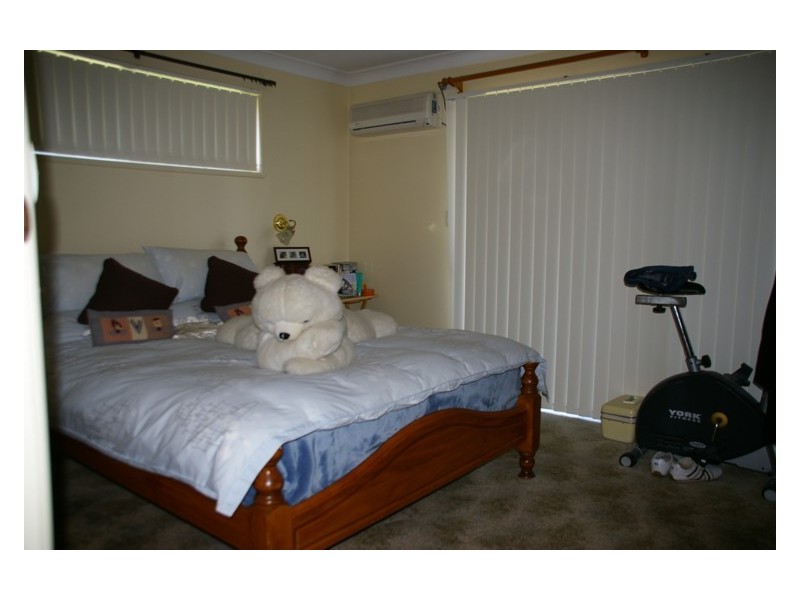 42 Kibbler Street, Cowra NSW 2794