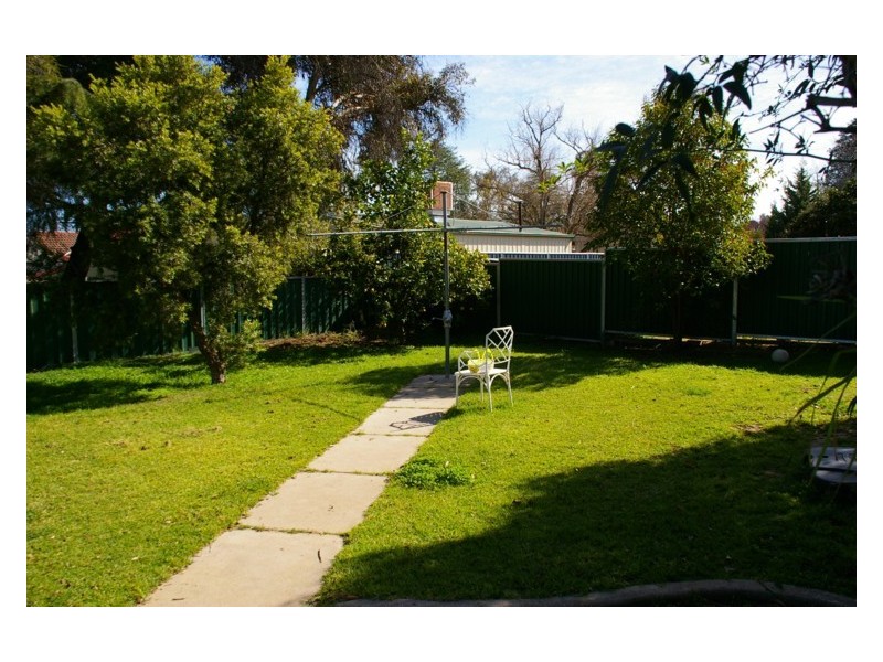 42 Kibbler Street, Cowra NSW 2794