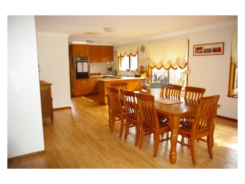 133 Taragala Street, Cowra NSW 2794