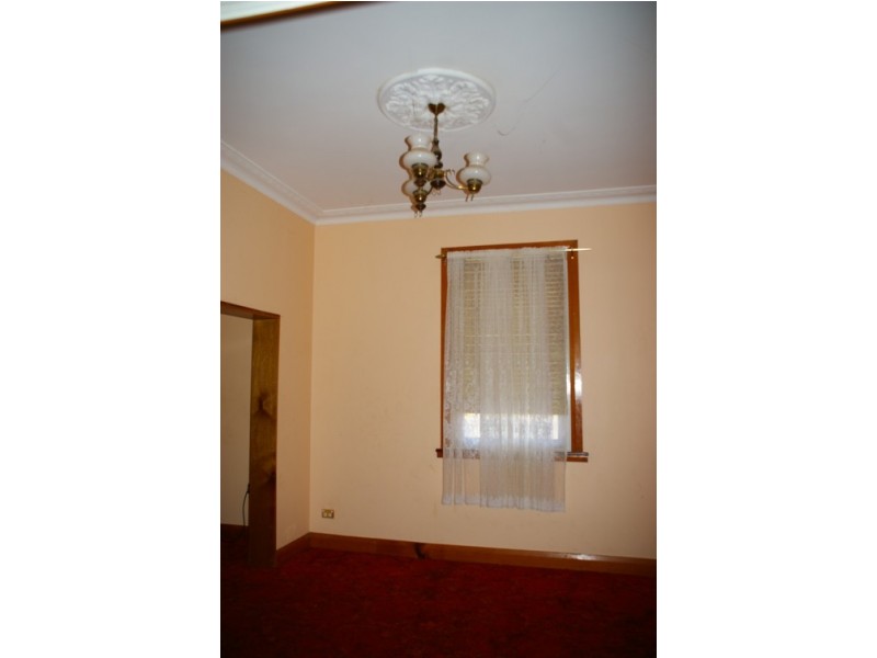41 Brisbane Avenue, Cowra NSW 2794