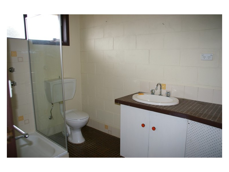 1-4/4 Cooyal Street, Cowra NSW 2794