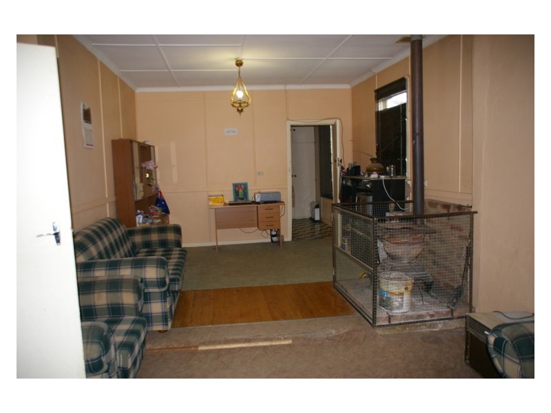 36 Victor Street, Cowra NSW 2794