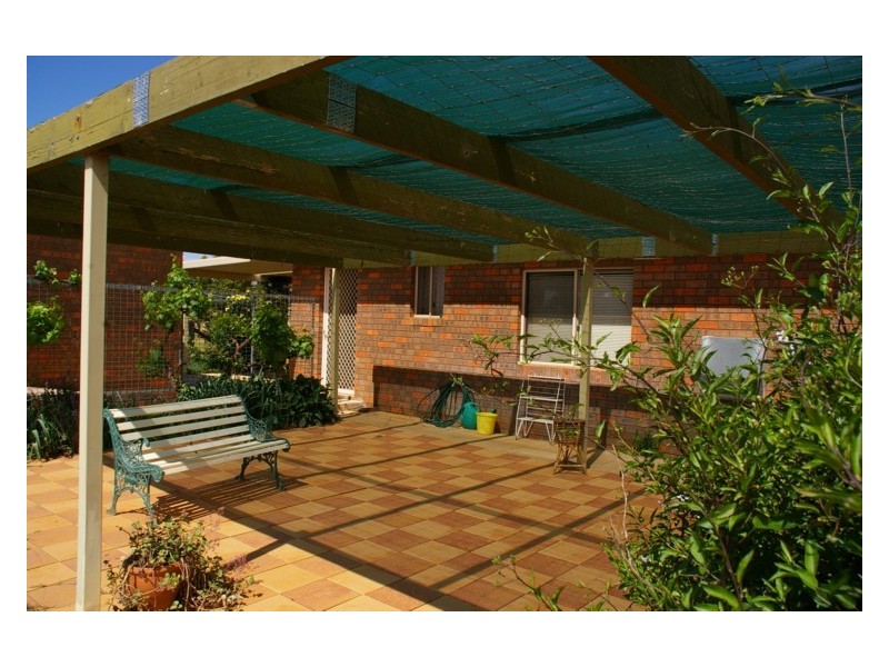 19 Willowvale Road, Cowra NSW 2794