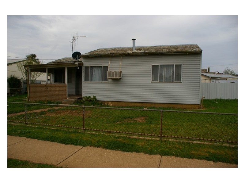17 Mulyan Street, Cowra NSW 2794