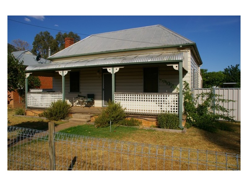 14 Shelley Street, Cowra NSW 2794