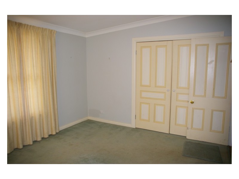 12 Main Street, Cowra NSW 2794
