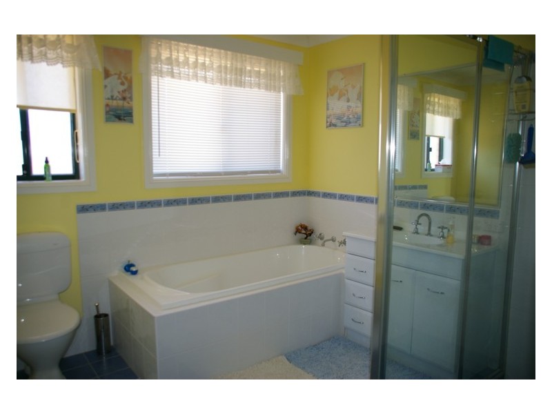 56 Dawson Drive, Cowra NSW 2794