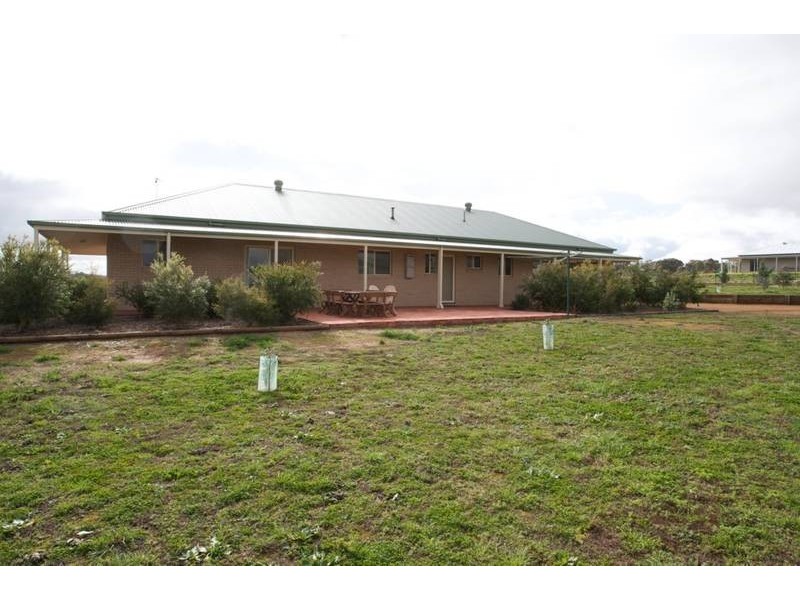 20 Kangaroo Flat Road, Cowra NSW 2794