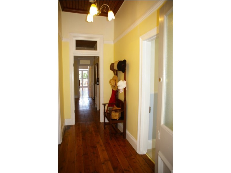 111 Fitzroy Street, Cowra NSW 2794