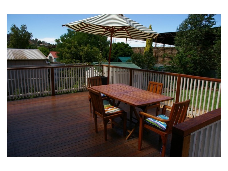 111 Fitzroy Street, Cowra NSW 2794