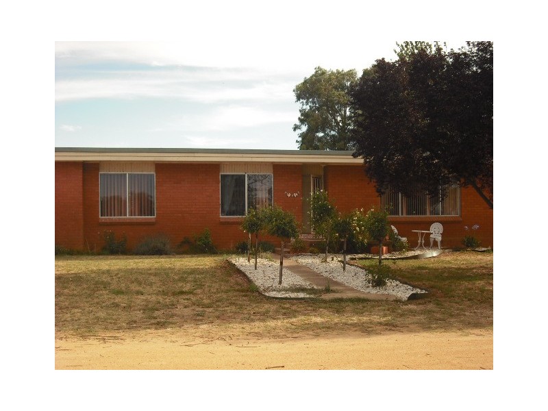 19 Airport Road, Cowra NSW 2794
