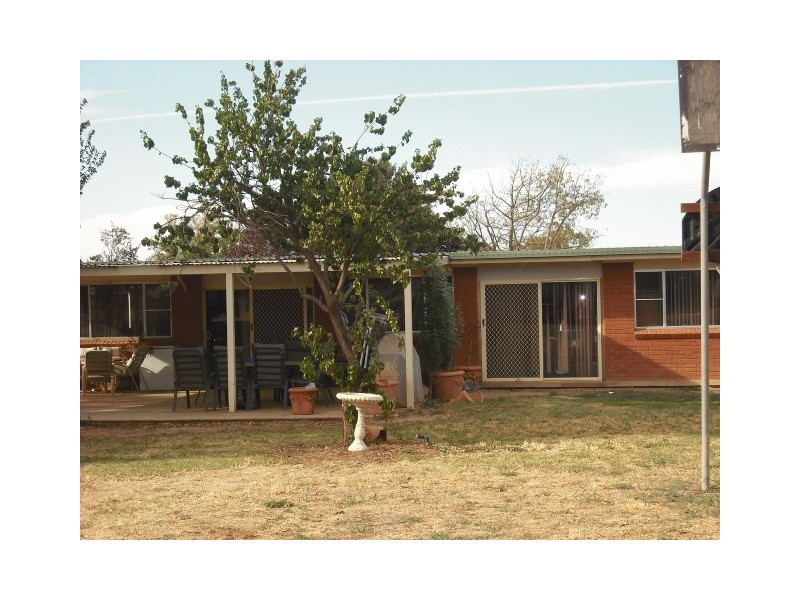 19 Airport Road, Cowra NSW 2794