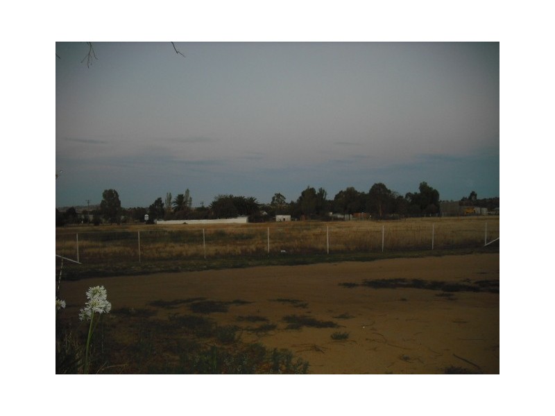 19 Airport Road, Cowra NSW 2794