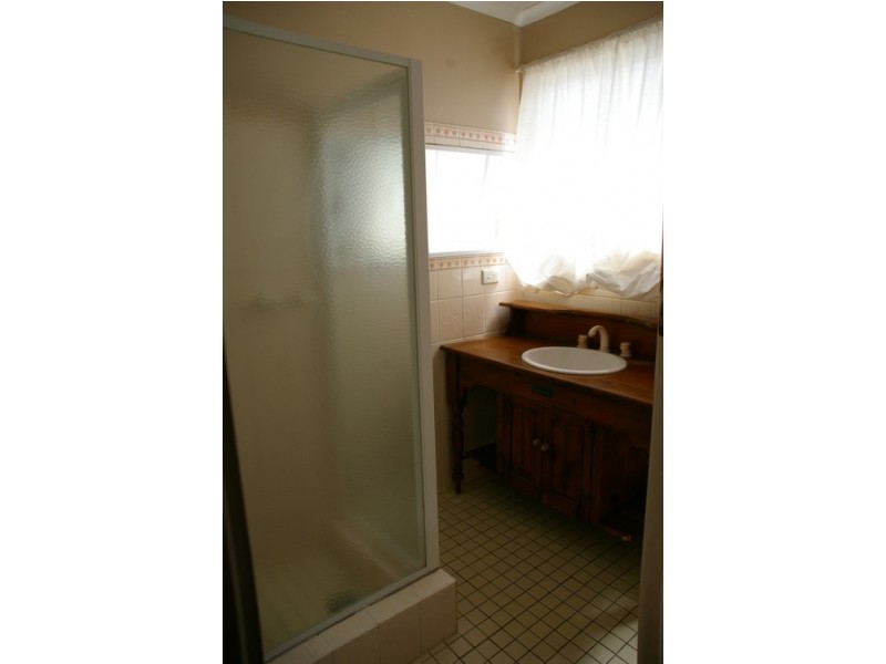 16 Parkes Street, Cowra NSW 2794