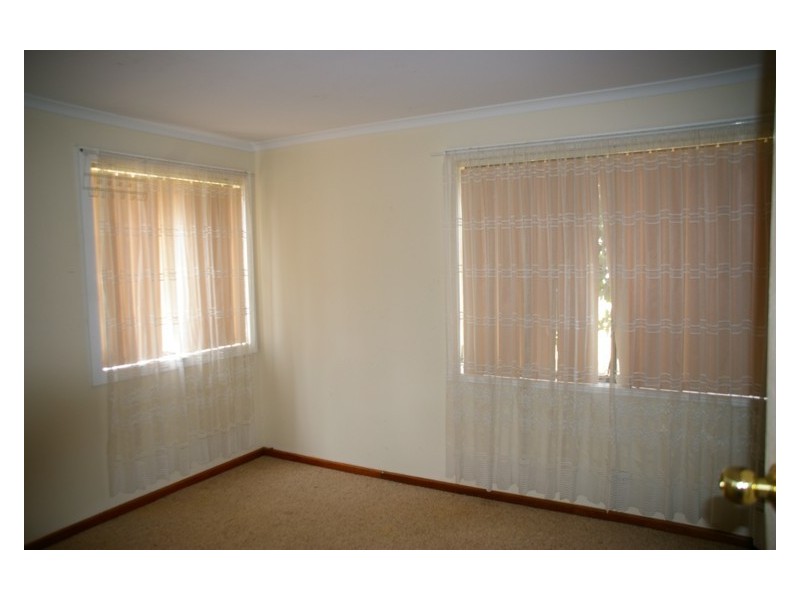 16 Parkes Street, Cowra NSW 2794