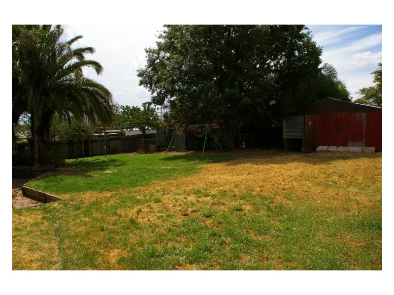 16 Parkes Street, Cowra NSW 2794