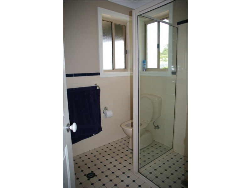 12 Shepherd Avenue, Cowra NSW 2794