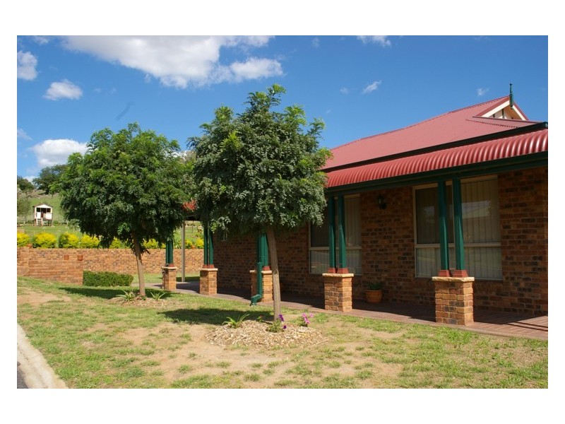 12 Shepherd Avenue, Cowra NSW 2794
