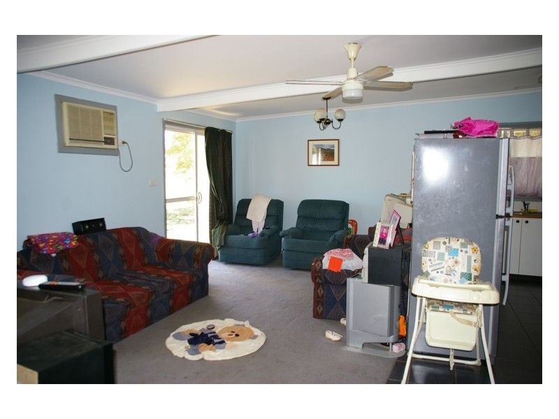 60 Lee Street, Cowra NSW 2794