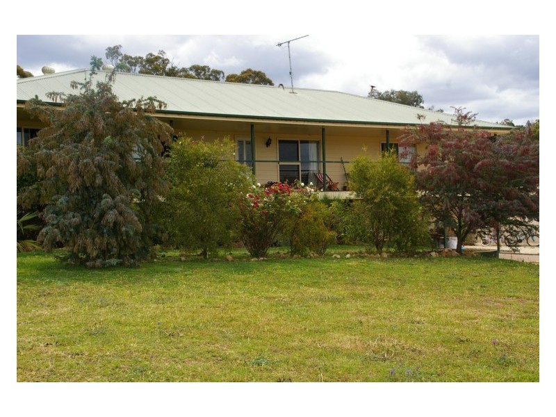 196 Conimbla Road, Cowra NSW 2794