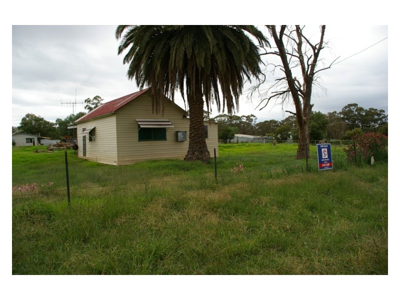 25-27 Robinson Street, Woodstock NSW 2793