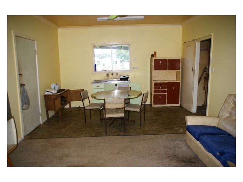 25-27 Robinson Street, Woodstock NSW 2793