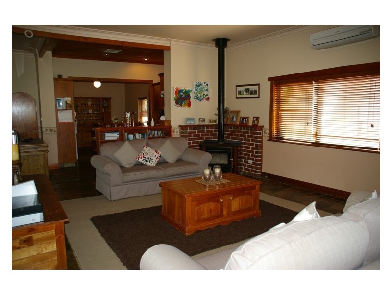 143 Fitzroy Street, Cowra NSW 2794