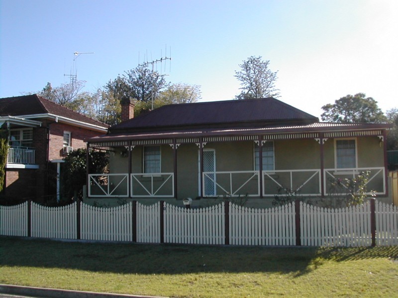 8 Liverpool Street, Cowra NSW 2794