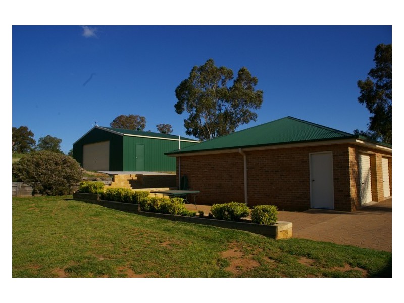 8 Gower Hardy Circuit, Cowra NSW 2794