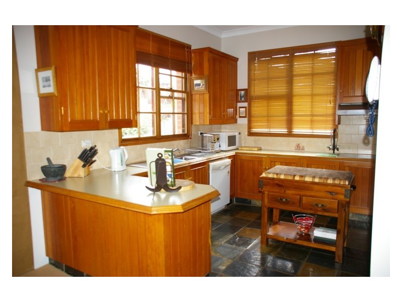 11 Daly Street, Cowra NSW 2794